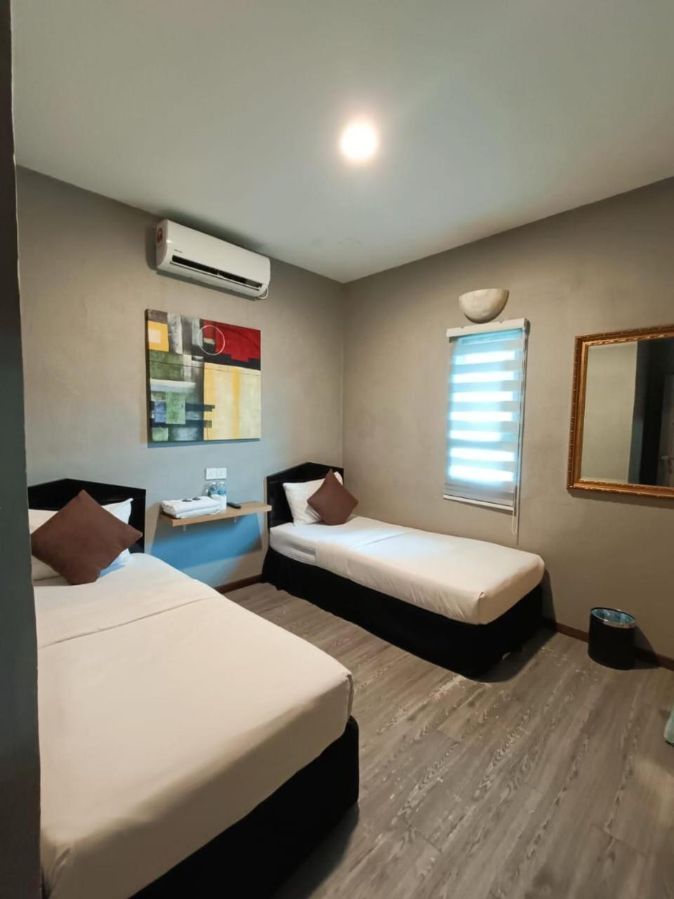 Tc Theme Park Guest House Kuantan Ngoại thất bức ảnh